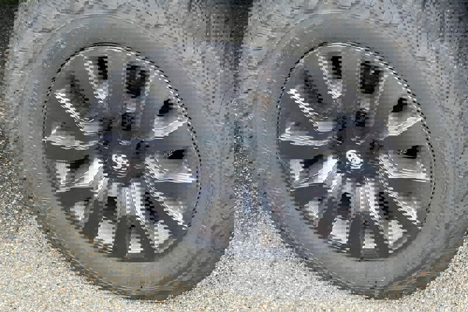 Used 2022 Toyota Tacoma Limited image 18