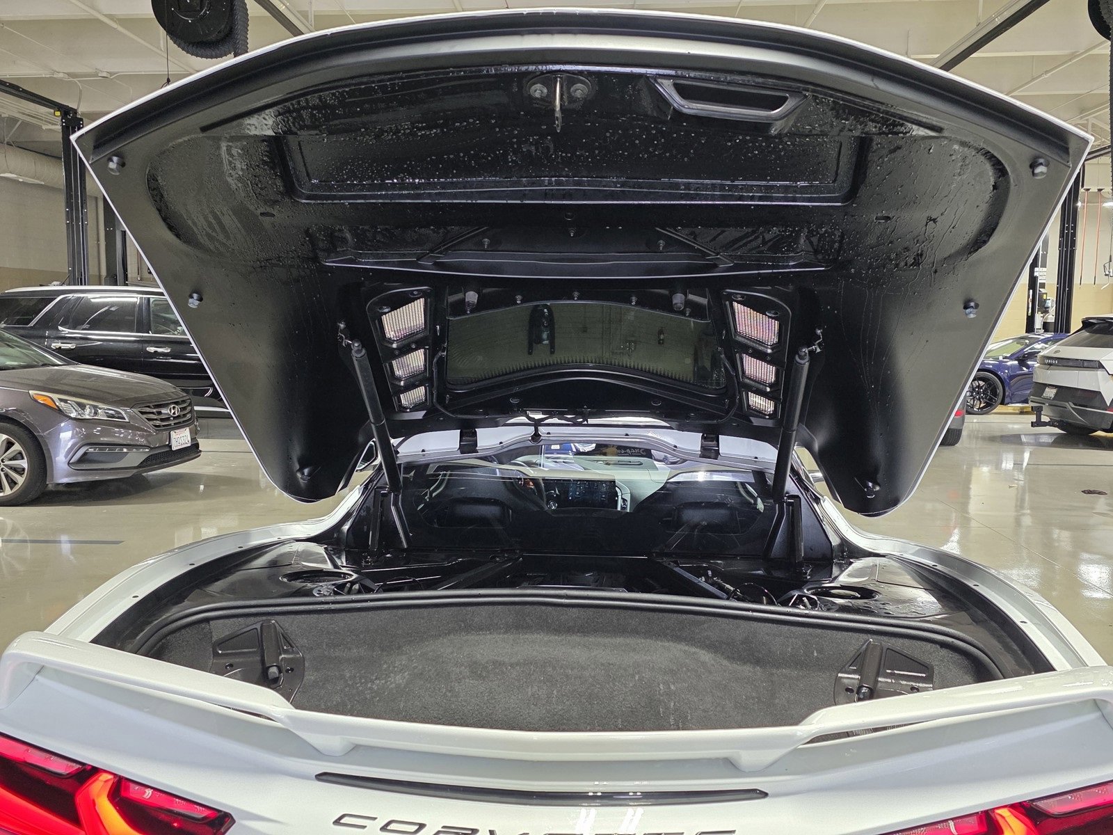 Used 2024 Chevrolet Corvette Stingray Preferred Cpe w/ Z51 Performance Package image 20