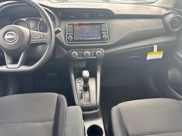 Certified 2025 Nissan Kicks Play S image 19