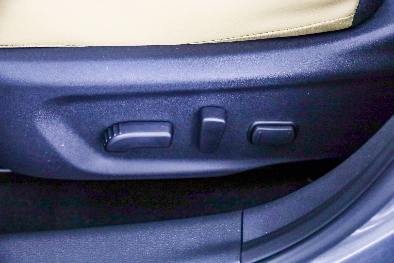 Used 2025 Nissan Sentra SV w/ SV Premium Package image 21