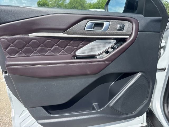 Used 2026 Ford Explorer Platinum w/ LUX Leather Package AWD/4WD image 20