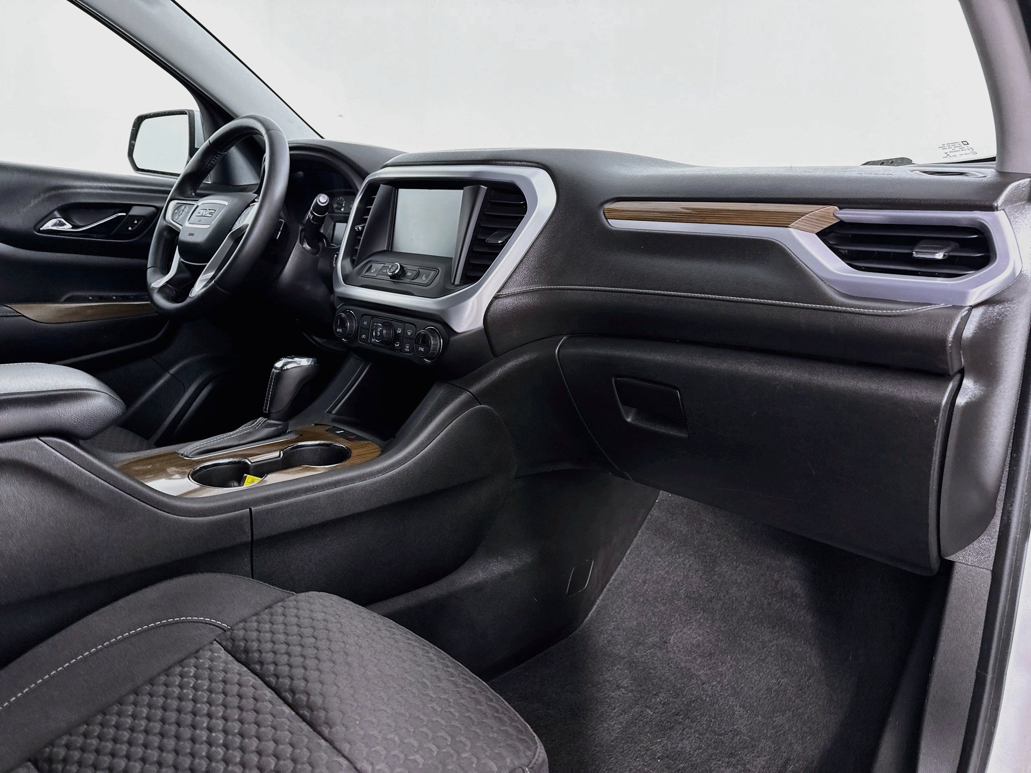 Used 2017 GMC Acadia SLE FWD image 28