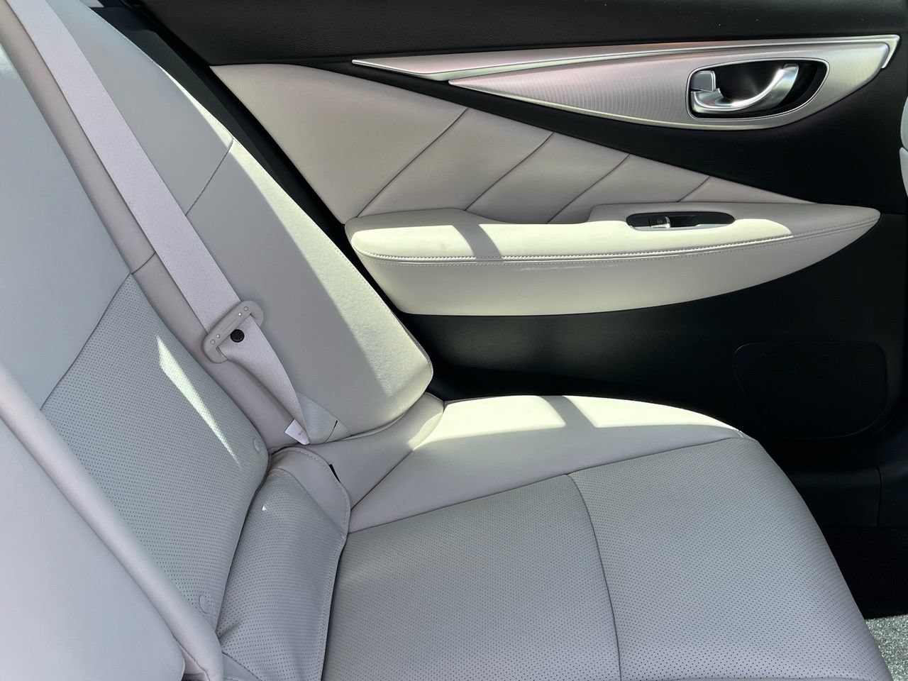 Used 2024 INFINITI Q50 Luxe RWD image 11