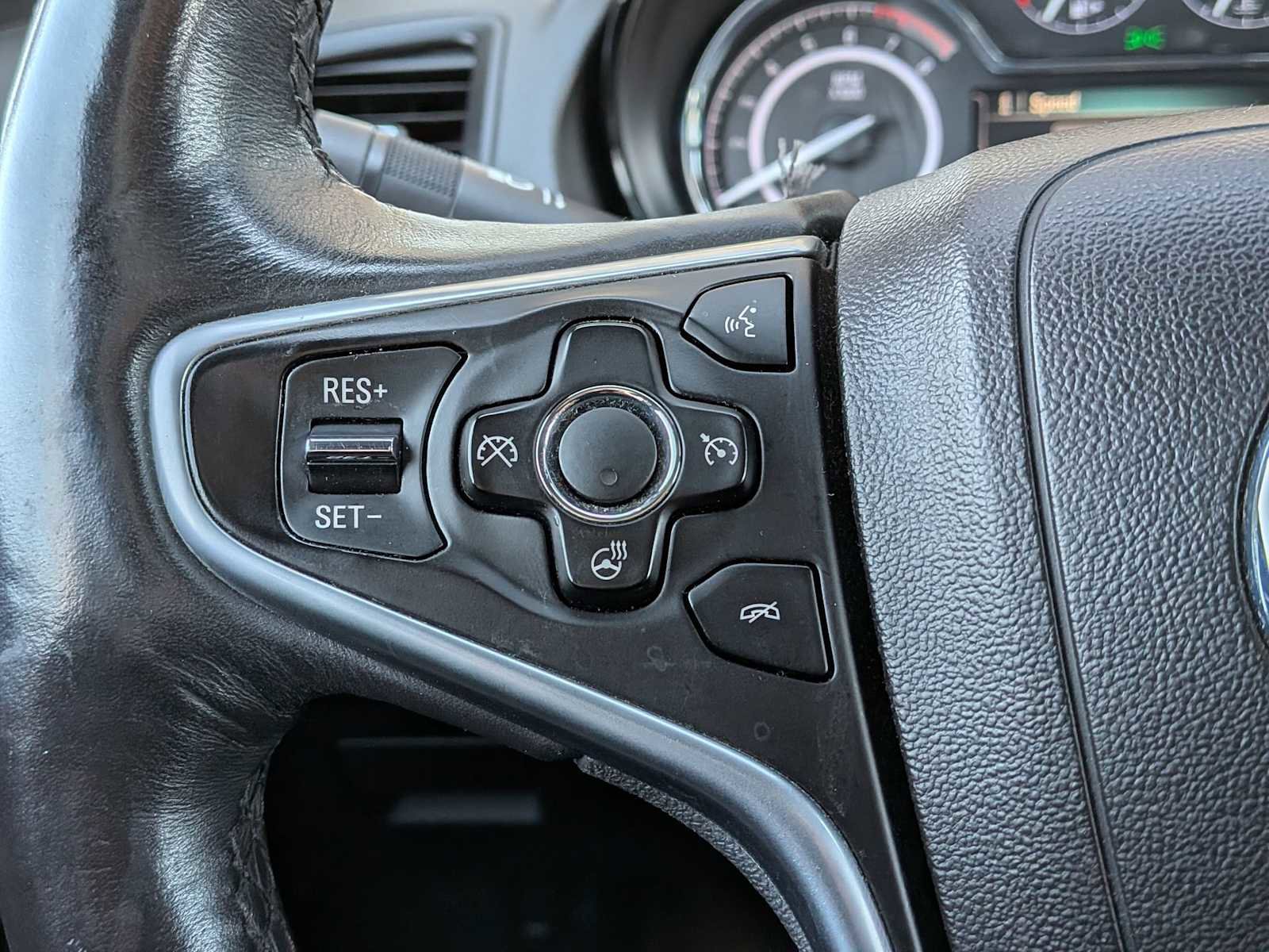 Used 2016 Buick Regal Premium image 22