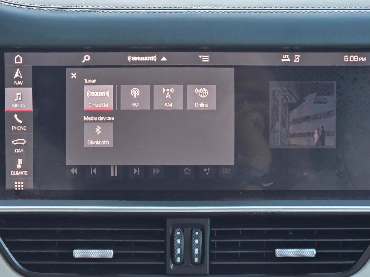 Used 2019 Porsche Cayenne AWD/4WD image 26