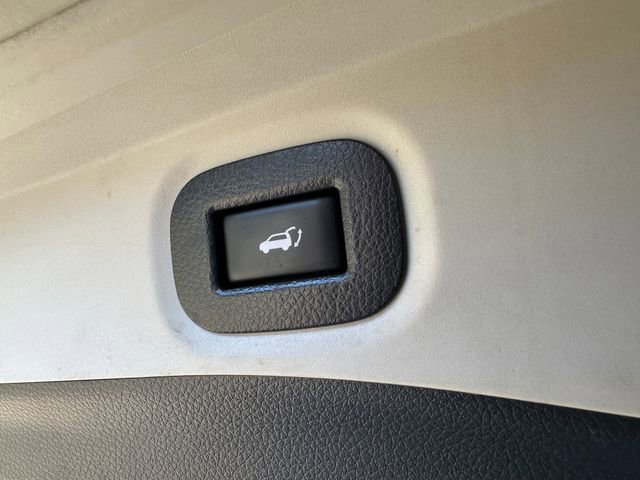 Used 2020 Nissan Rogue SV w/ Premium Package image 36