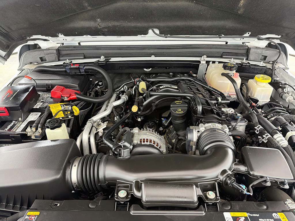 Used 2022 Jeep Gladiator Mojave w/ Cold Weather Group AWD/4WD image 21