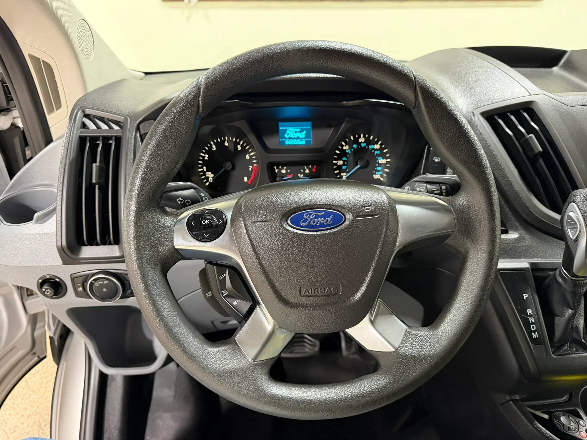 Used 2015 Ford Transit 150 XL RWD image 32