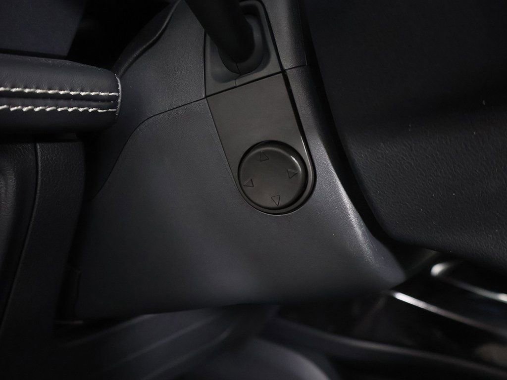 Used 2023 Ford F150 Lightning Platinum image 43