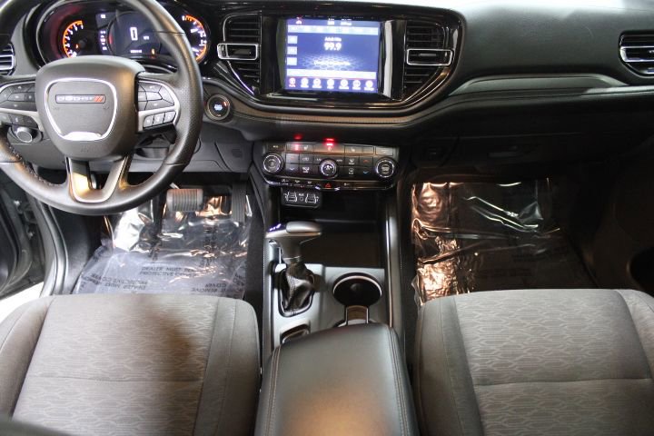 Used 2024 Dodge Durango SXT image 2