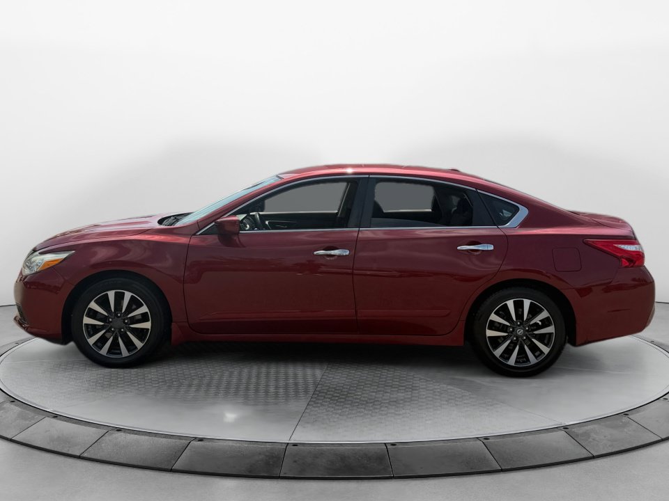 Used 2017 Nissan Altima 2.5 SV FWD image 4