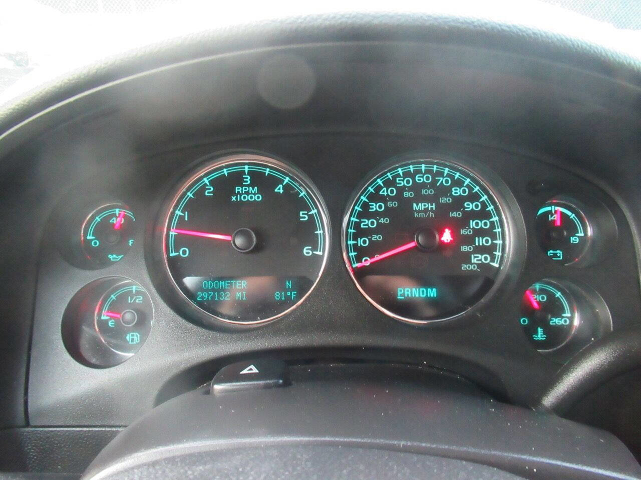 Used 2013 Chevrolet Suburban LT AWD/4WD image 14