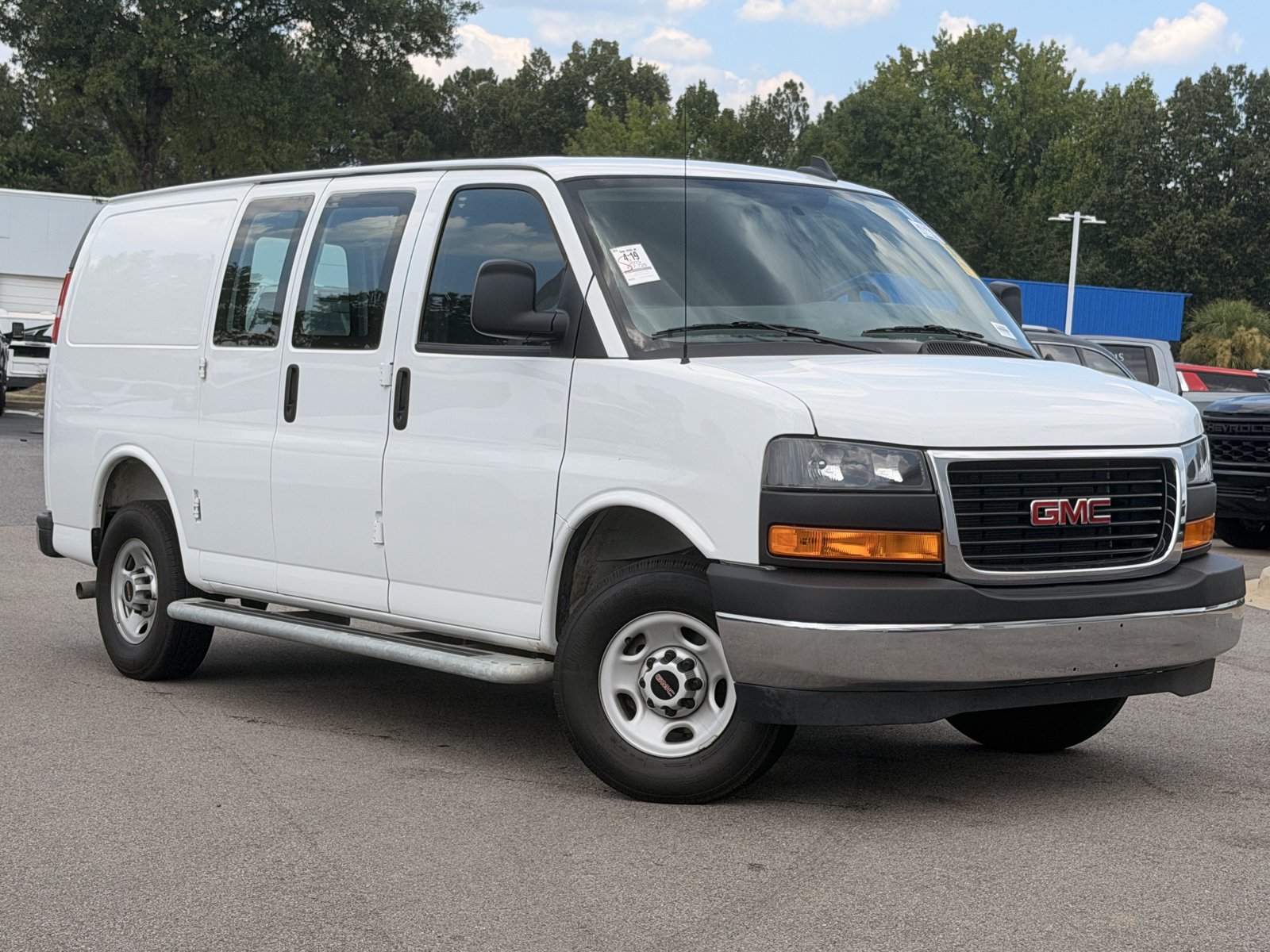 Used 2025 GMC Savana 2500 w/ Driver Convenience Package RWD image 2