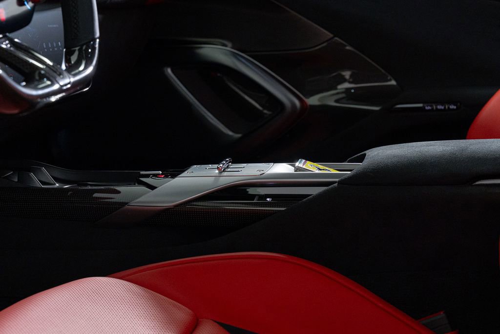 Used 2025 Ferrari 12Cilindri image 6