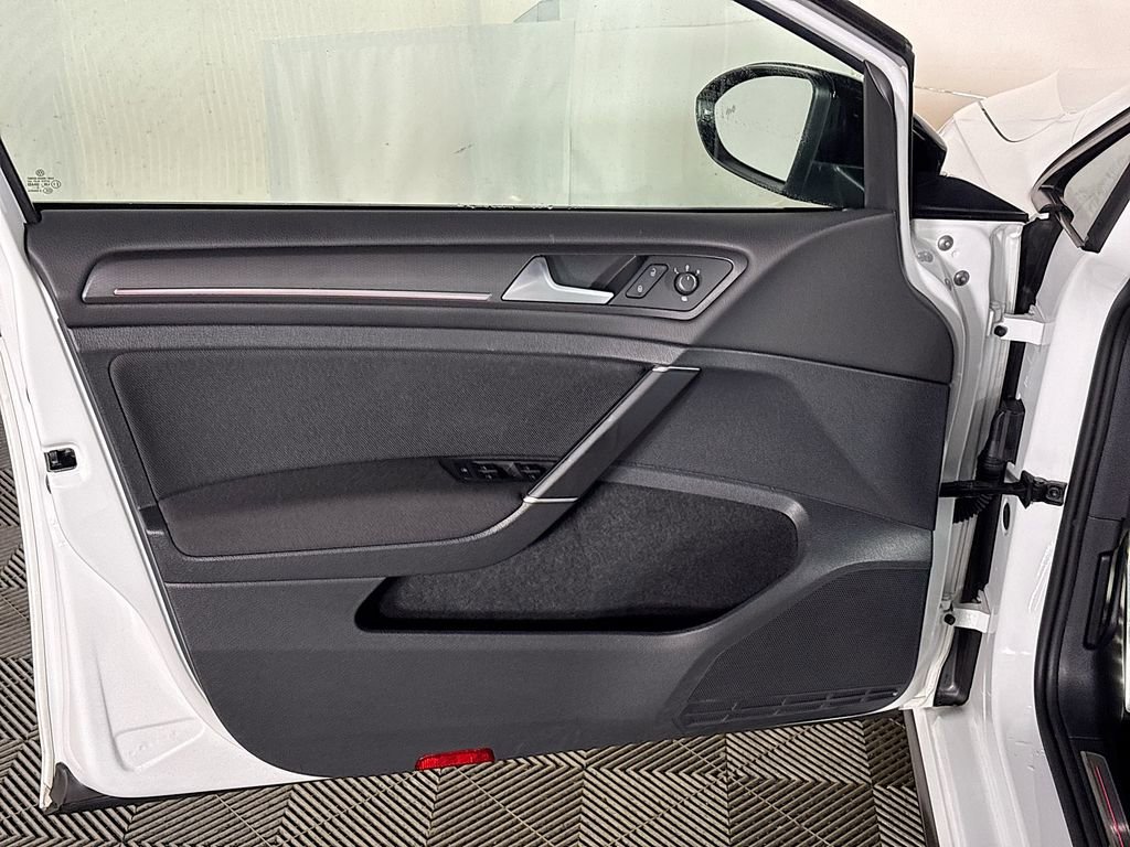 Used 2021 Volkswagen GTI S image 10