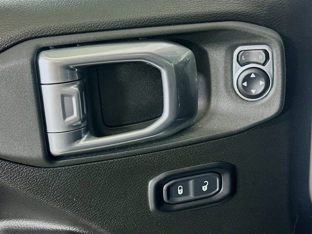 Used 2024 Jeep Gladiator Sport image 20