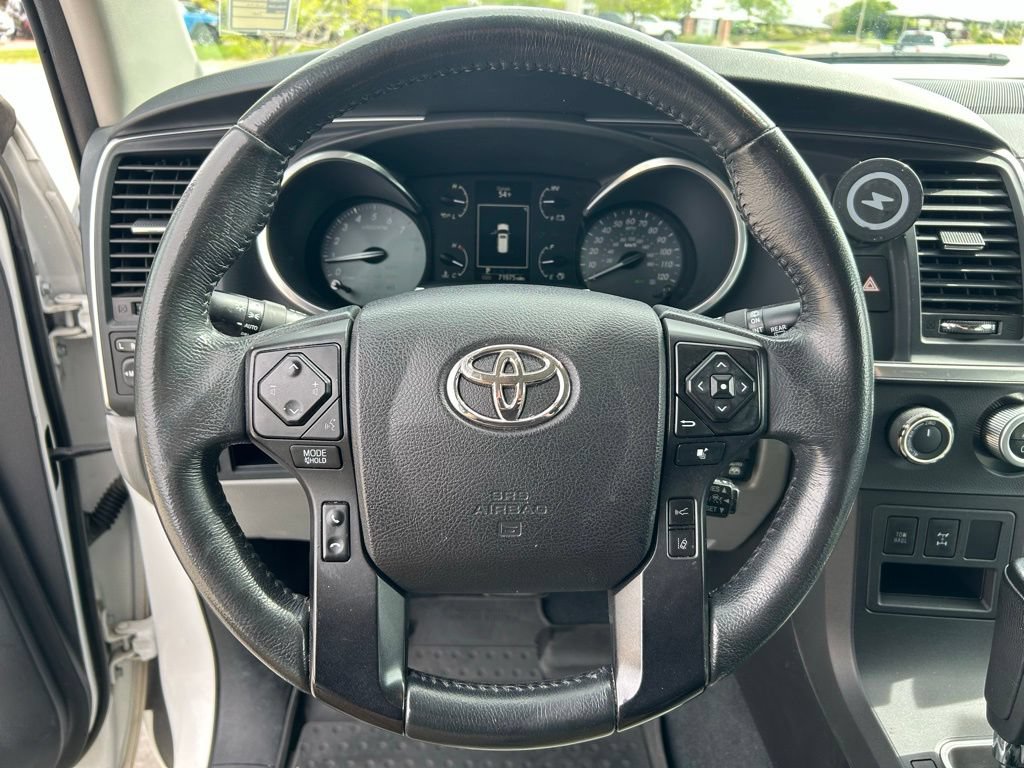 Used 2022 Toyota Sequoia Limited AWD/4WD image 21