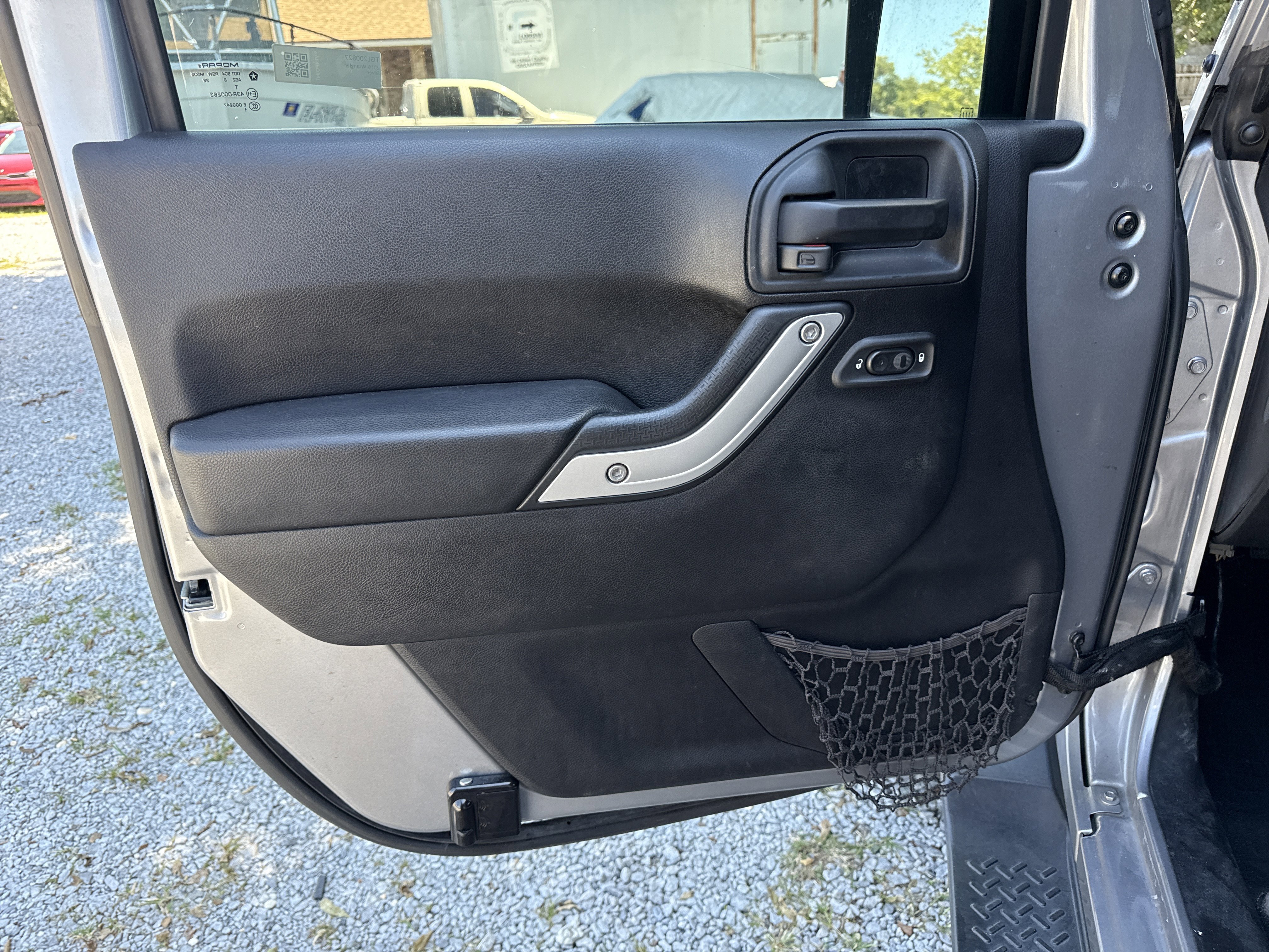 Used 2016 Jeep Wrangler Unlimited Sahara w/ Max Tow Package AWD/4WD image 27