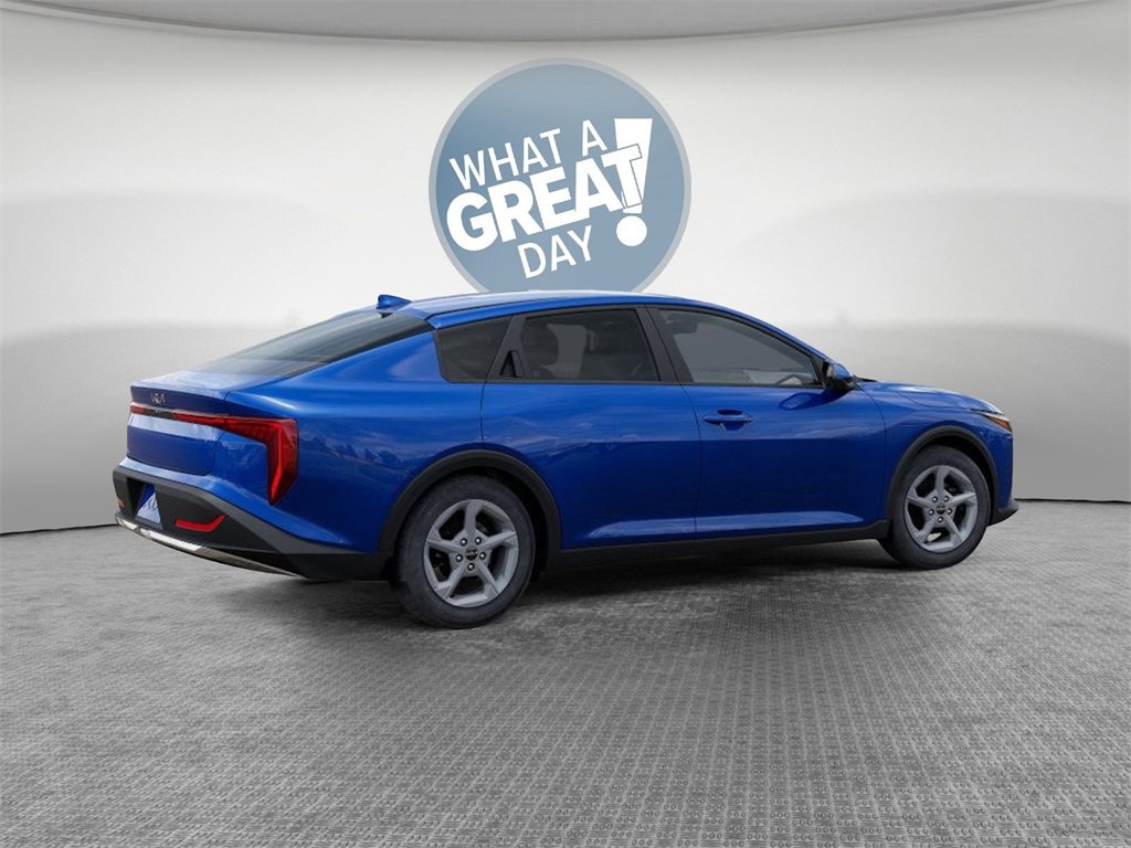 New 2025 Kia K4 LXS image 6