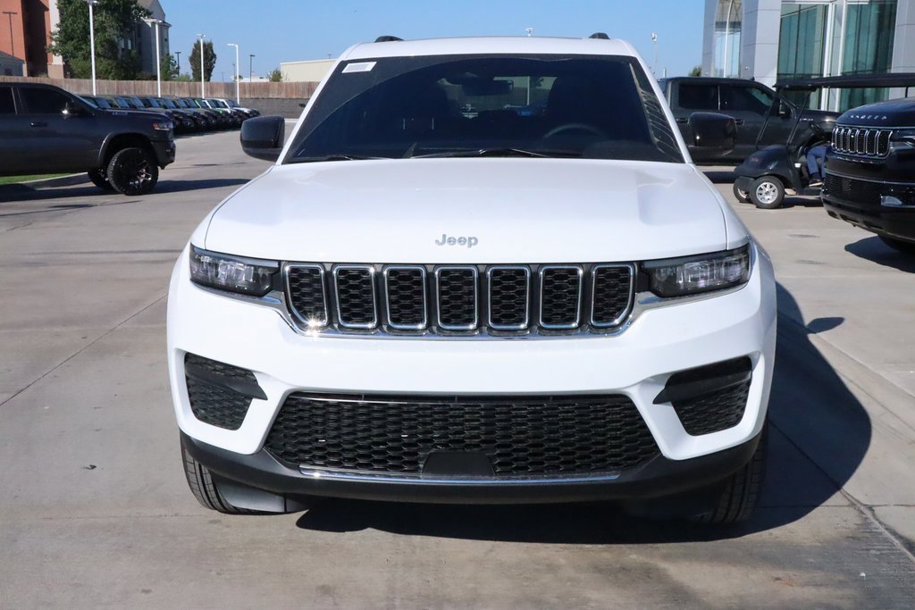 New 2025 Jeep Grand Cherokee Laredo X image 9