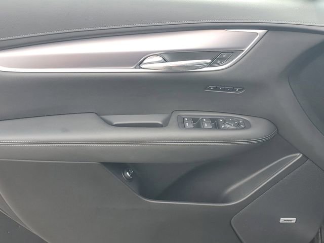 Certified 2024 Cadillac XT6 Luxury AWD/4WD image 11
