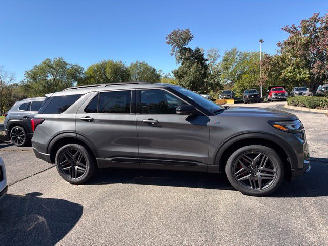 New 2027 Ford Explorer ST-Line w/ Premium Package AWD/4WD image 2