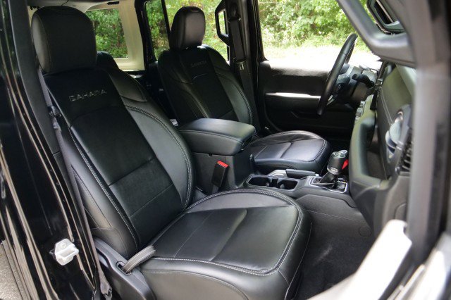 Used 2022 Jeep Wrangler Unlimited Sahara w/ Cold Weather Group AWD/4WD image 42