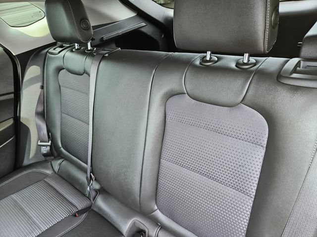 Used 2025 Chevrolet Trax LT FWD image 19