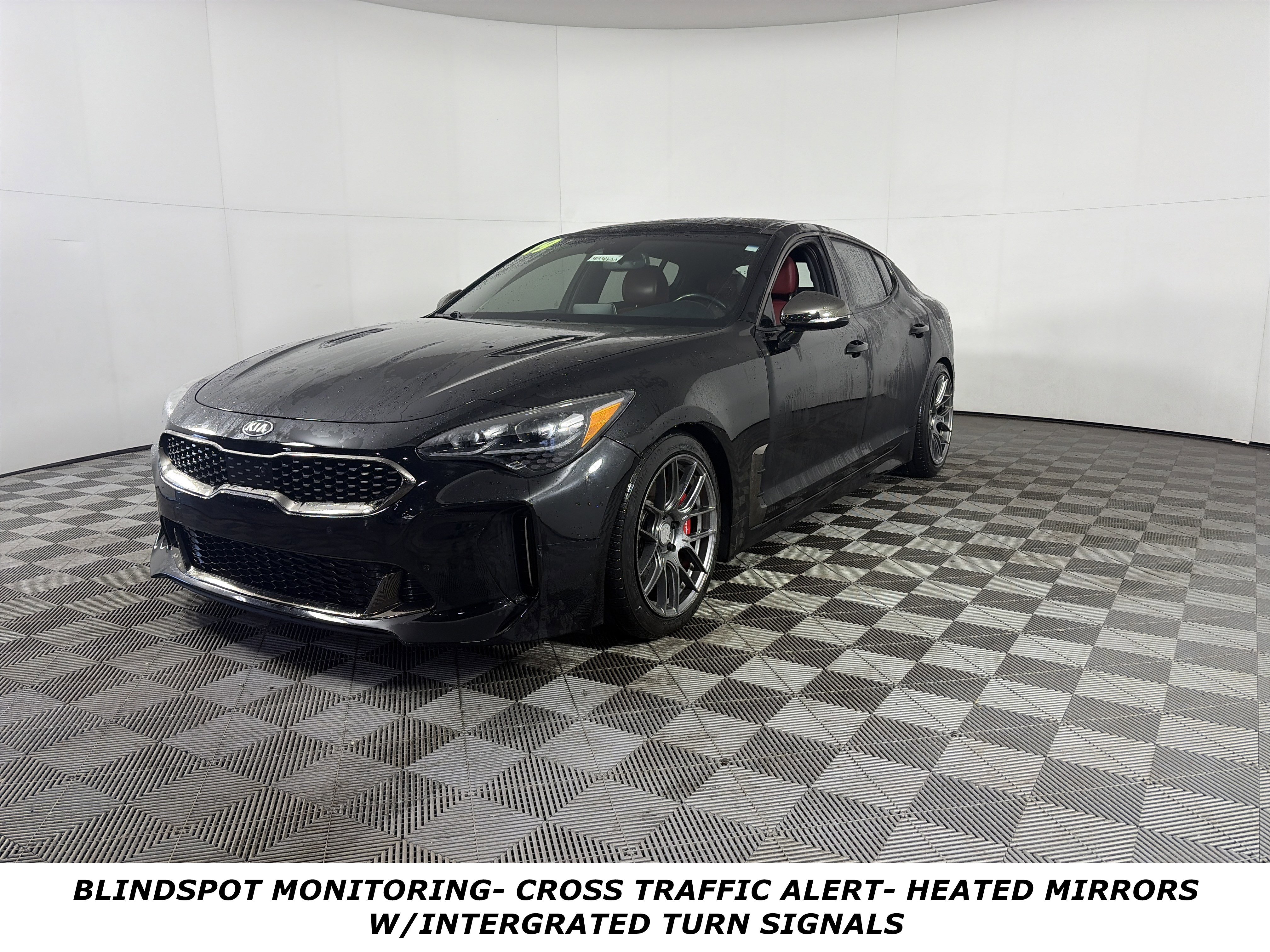 Used 2019 Kia Stinger GT2 image 3