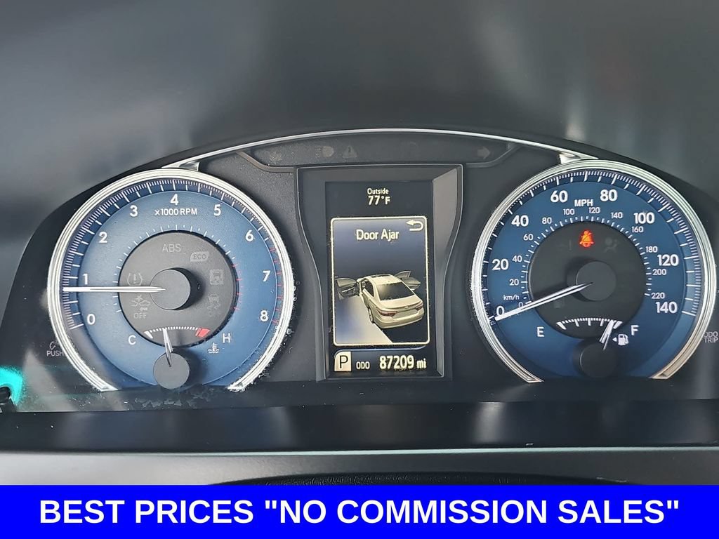 Used 2017 Toyota Camry XLE FWD image 18