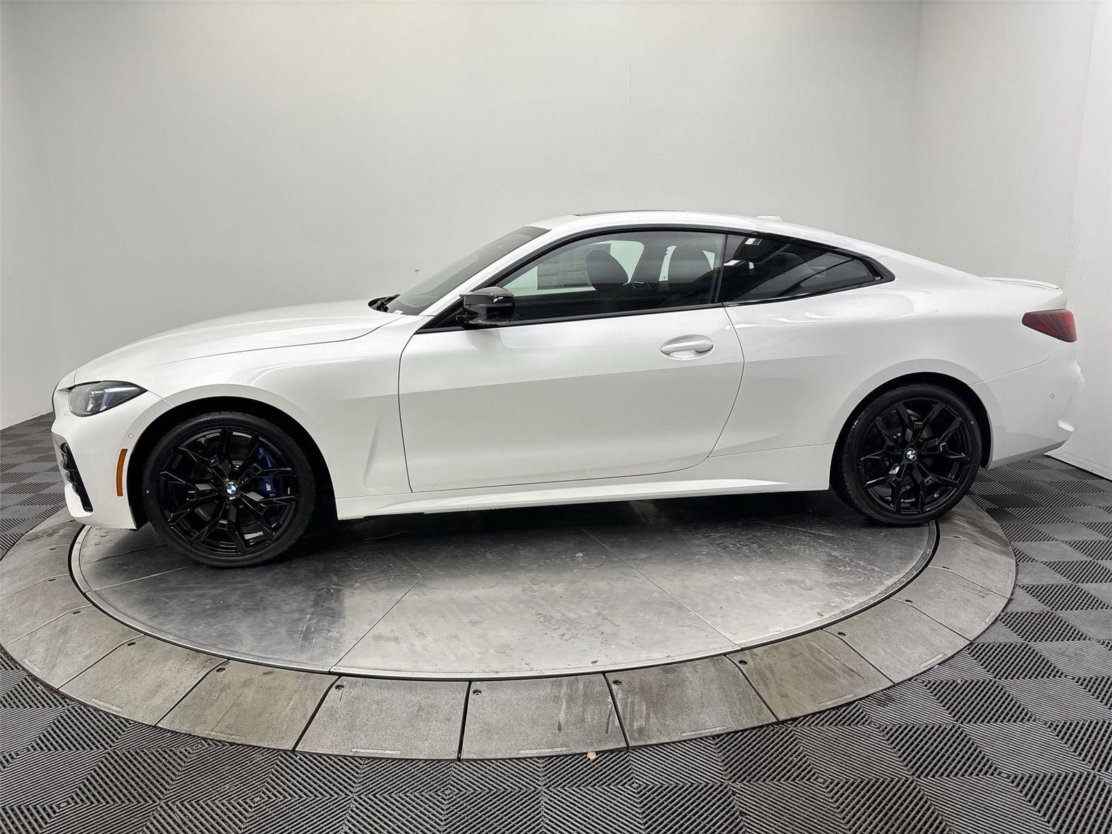 New 2026 BMW 440i xDrive Coupe w/ Premium Package image 16