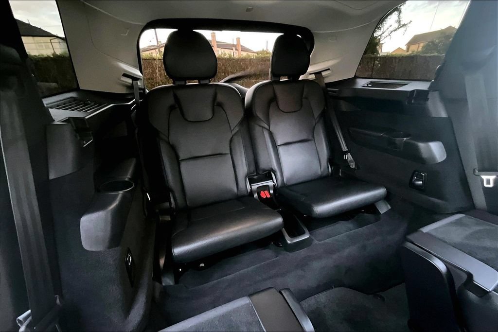 Used 2023 Volvo XC90 B6 Plus AWD/4WD image 38