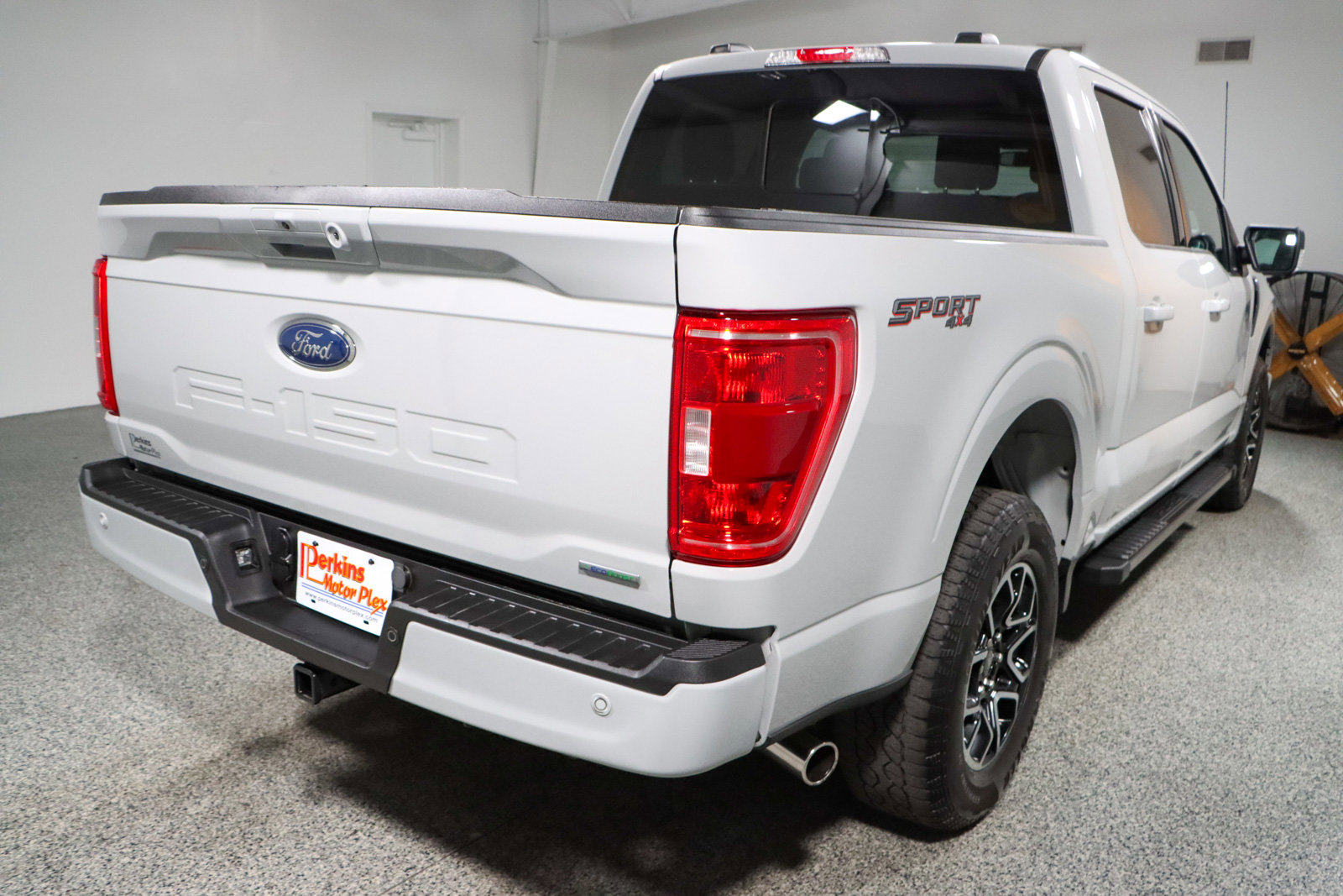 Used 2023 Ford F150 XLT w/ Equipment Group 302A High image 7