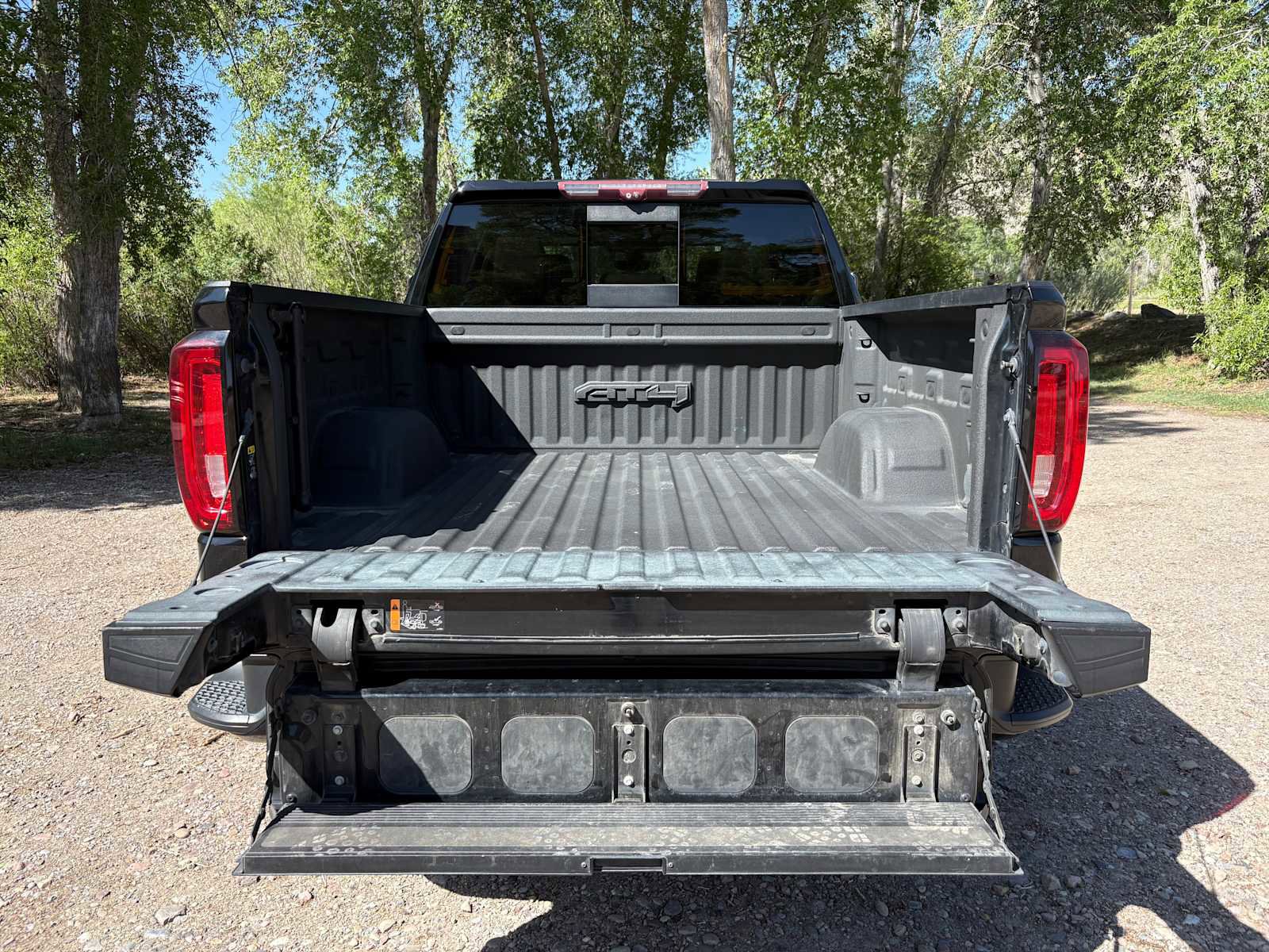 Used 2020 GMC Sierra 1500 AT4 w/ AT4 Premium Package AWD/4WD image 6