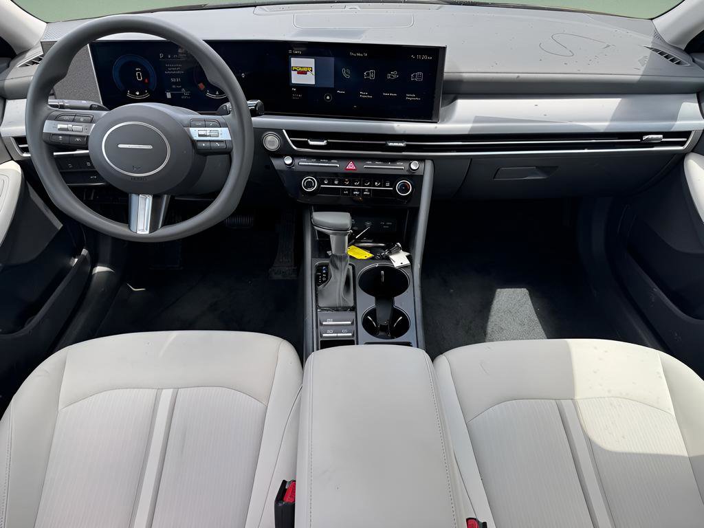 Used 2025 Hyundai Sonata SE FWD image 19