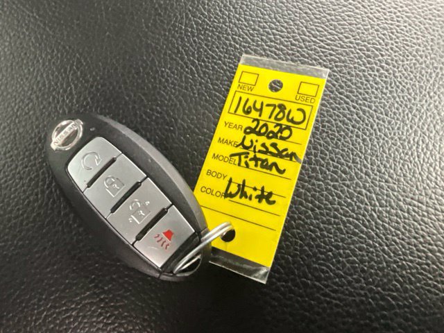 Used 2020 Nissan Titan SV w/ SV Convenience Package AWD/4WD image 17