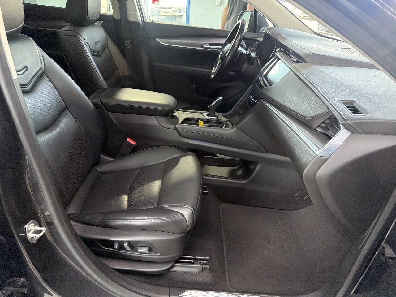 Used 2019 Cadillac XT5 Luxury AWD/4WD image 23