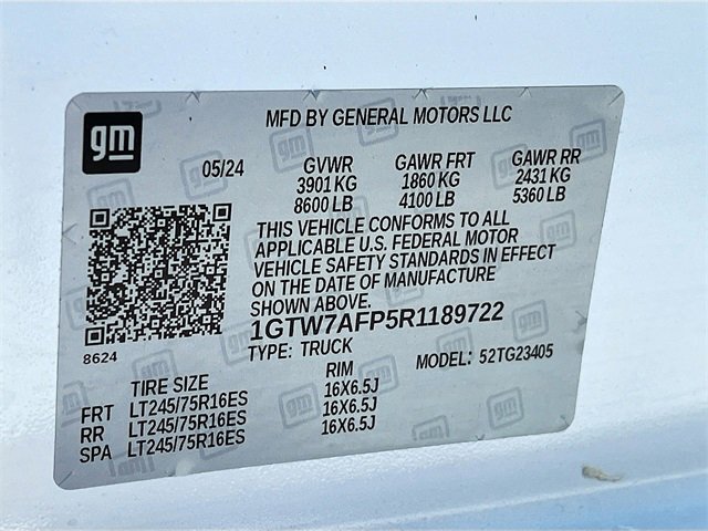 Used 2024 GMC Savana 2500 w/ Driver Convenience Package image 23