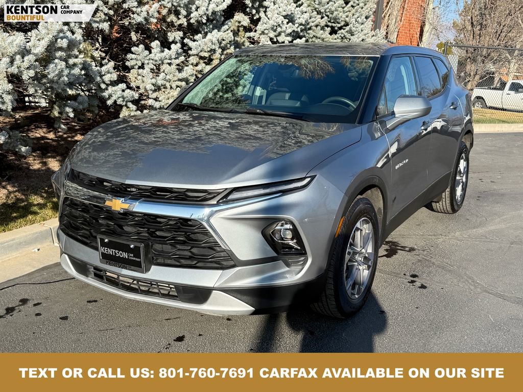 Used 2025 Chevrolet Blazer LT image 3