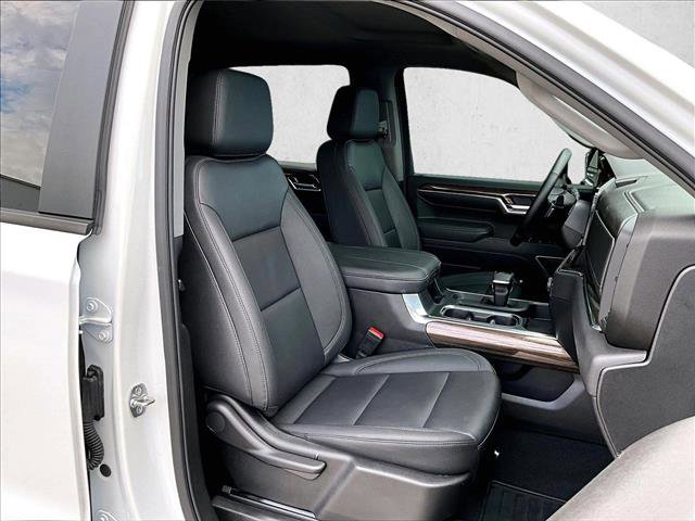 Used 2025 Chevrolet Silverado 1500 LT Trail Boss w/ Convenience Package II image 9