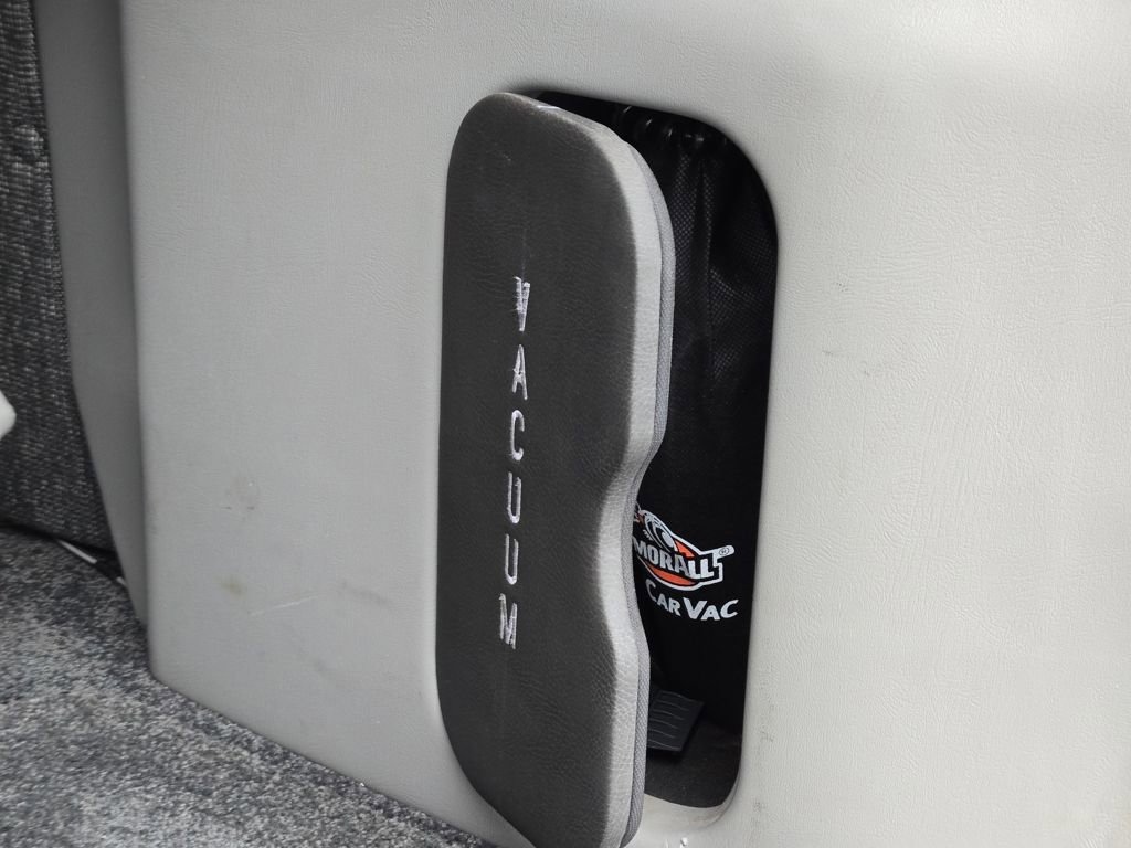 Used 2021 Mercedes-Benz Sprinter 2500 image 12