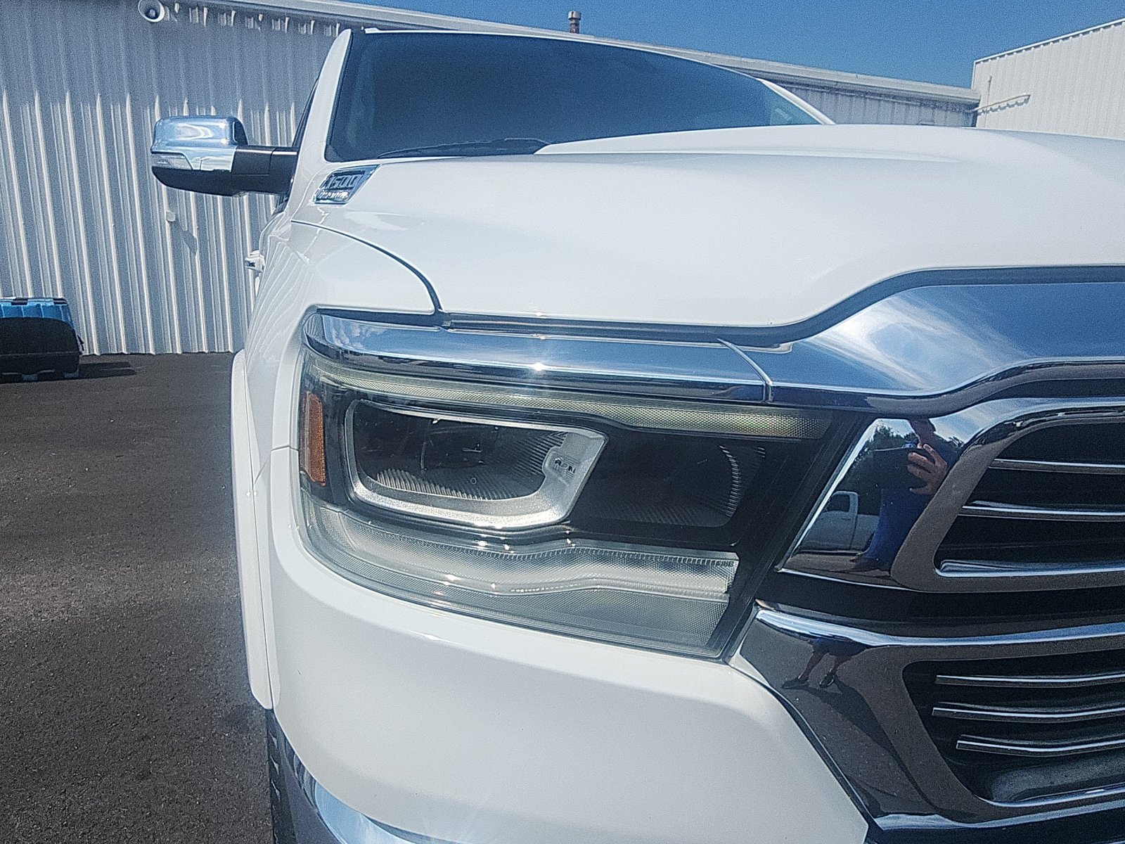 Used 2022 RAM 1500 Laramie AWD/4WD image 12