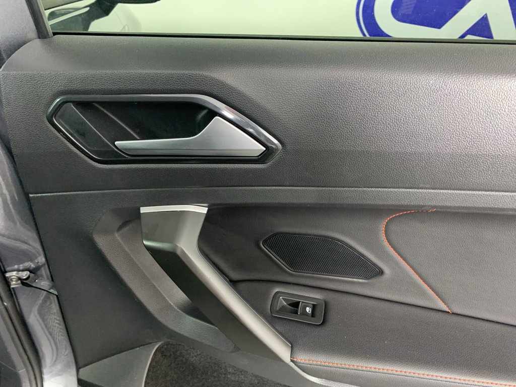 Used 2024 Volkswagen Tiguan Wolfsburg Edition image 39