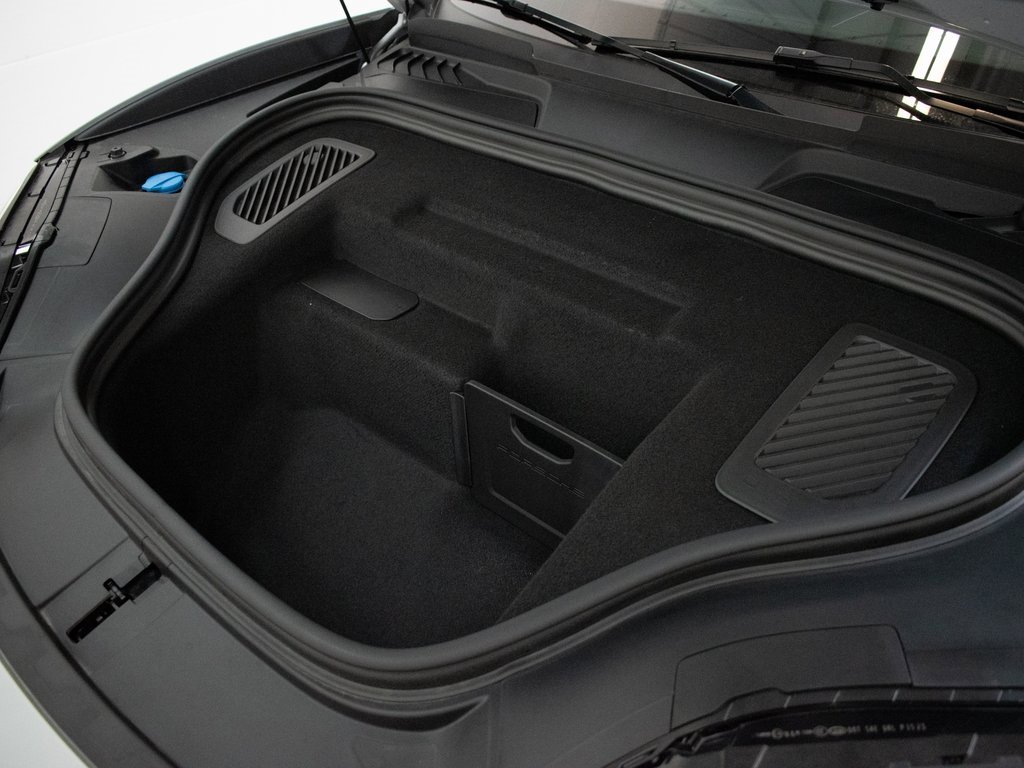 Certified 2025 Porsche Macan 4 Electric image 18