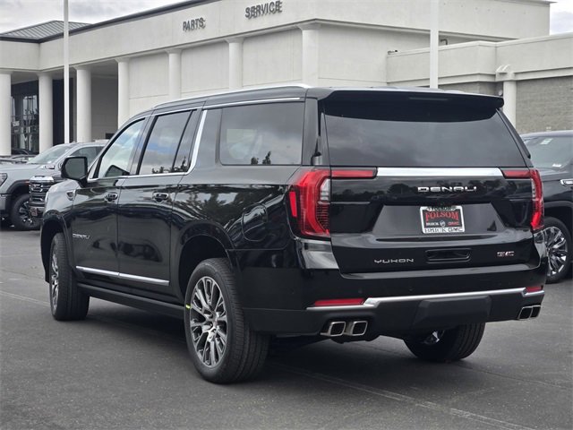 New 2026 GMC Yukon XL Denali w/ Denali Reserve Package image 6