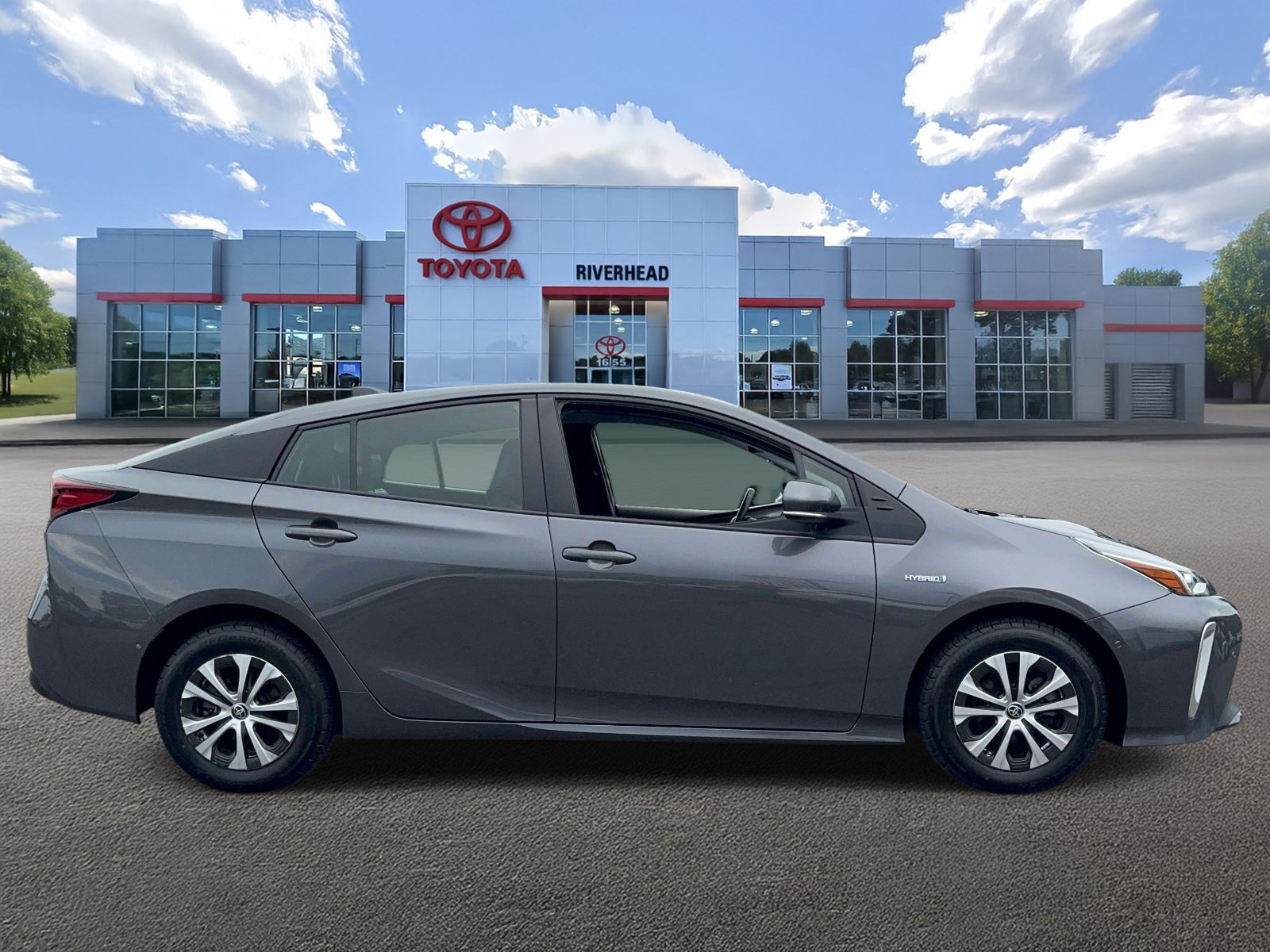 Certified 2022 Toyota Prius XLE AWD/4WD image 4