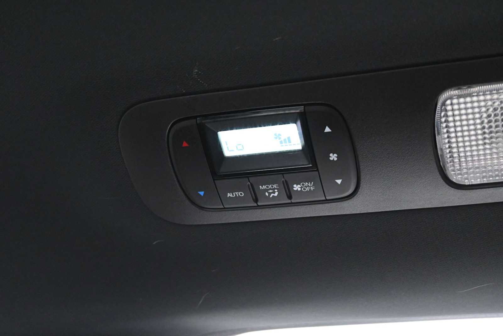 Used 2025 Honda Odyssey Sport-L image 30