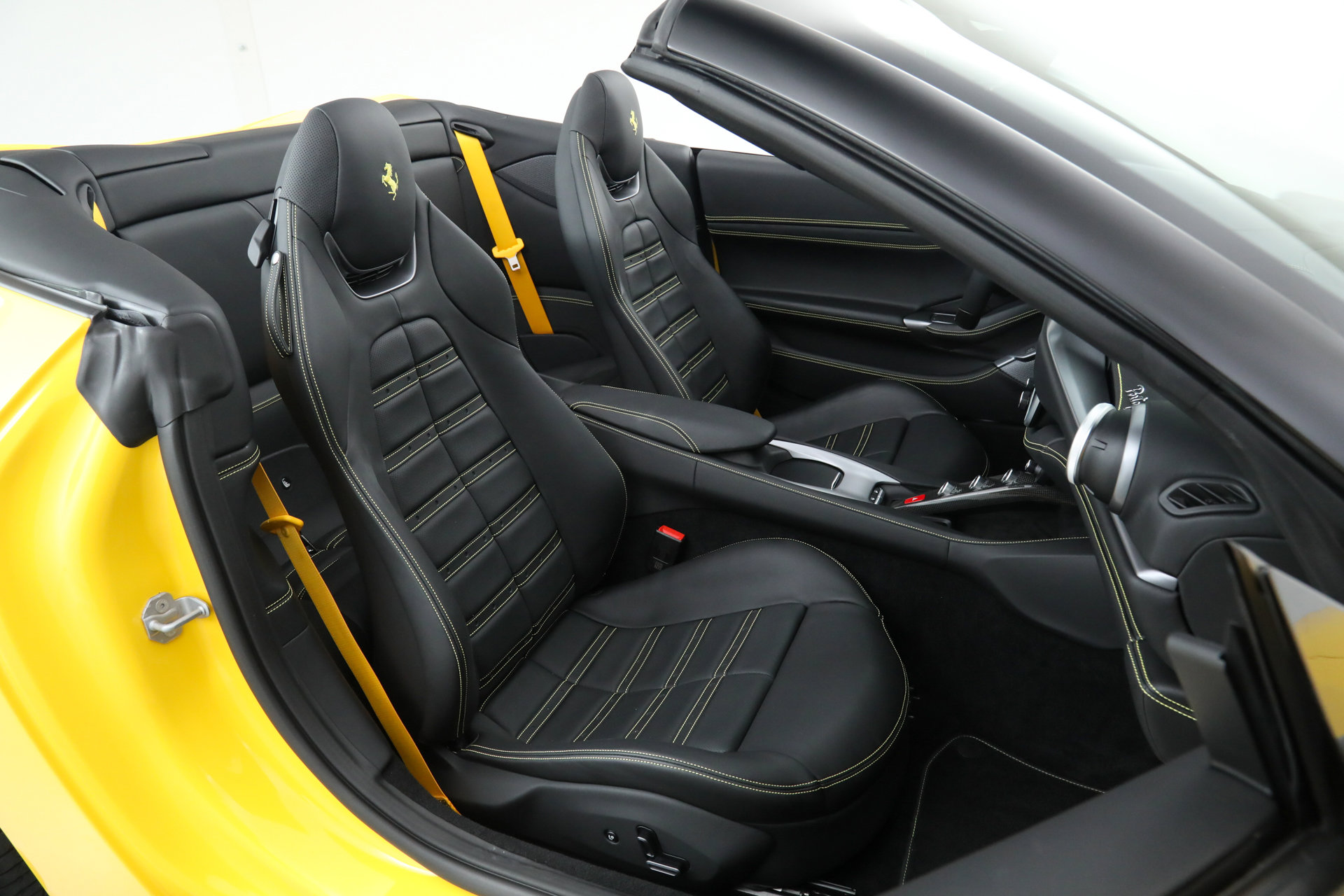 Certified 2023 Ferrari Portofino M image 22