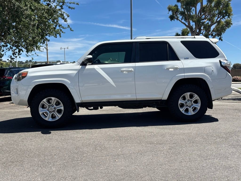 Used 2016 Toyota 4Runner SR5 image 7