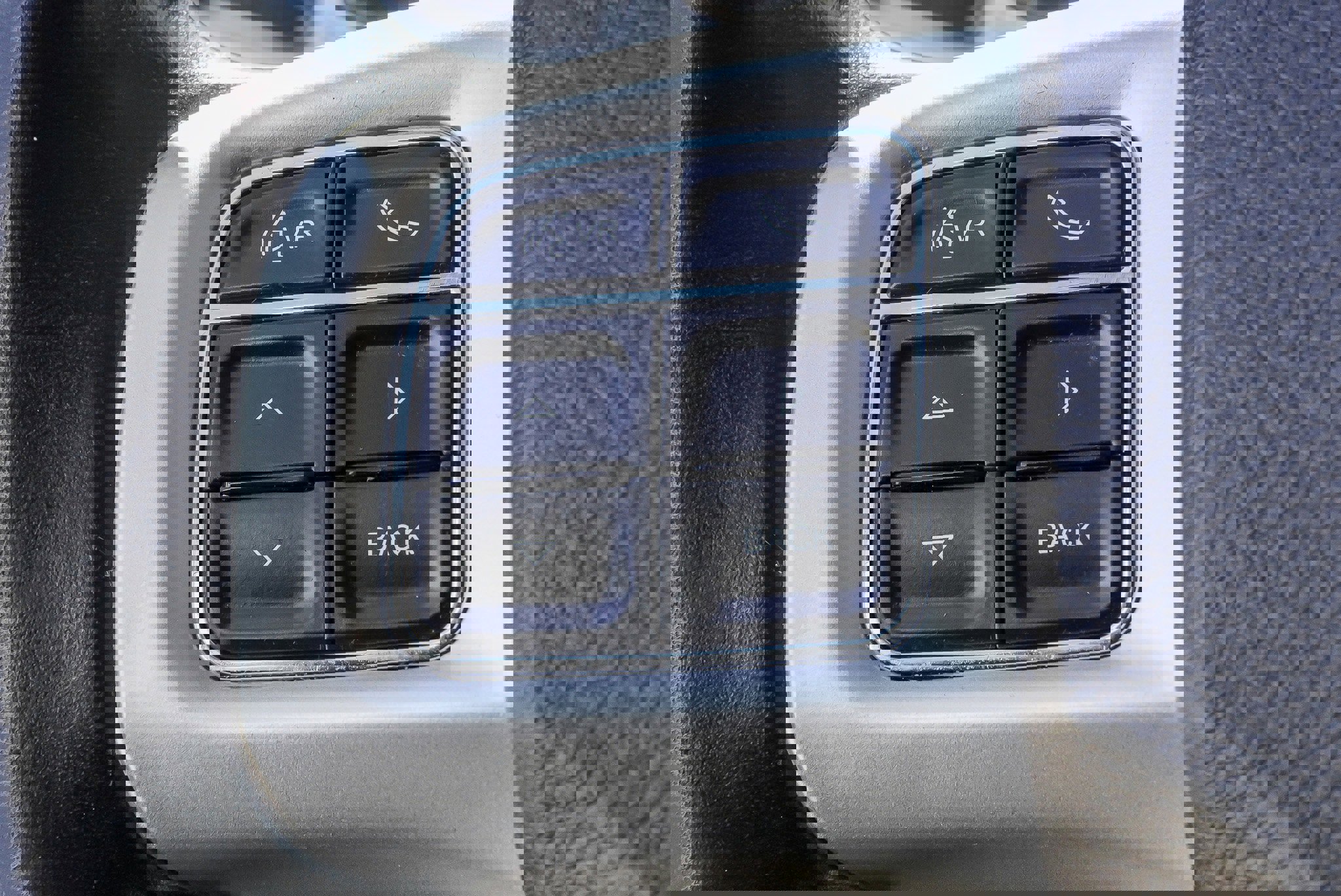 Used 2020 Dodge Journey SE w/ SE Popular Equipment Group image 35